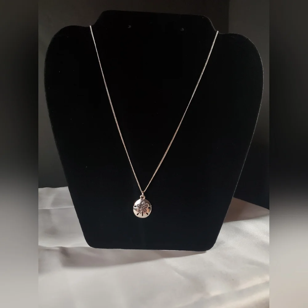 Sand Dollar Necklace- New - Picture 3 of 4